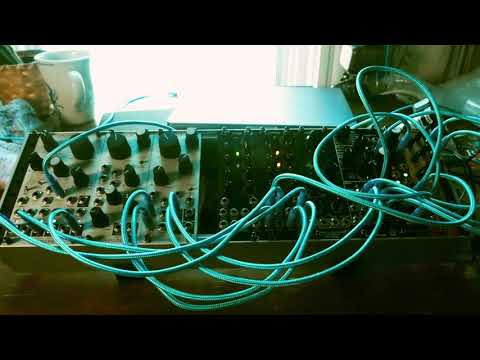 Short Small Case Eurorack Experiment 01 | Rings Modulated by Just Friends