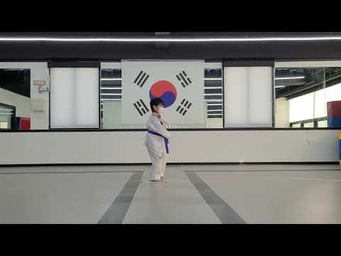 KBS스포츠예술과학원 온라인태권도대회 (공인품새 유급자 태극 3장 조유겸)