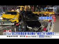 路口閃車"加速猛撞"撞進工地! 貨車撞路樹"頭尾都撞爛!"│中視新聞 20260614