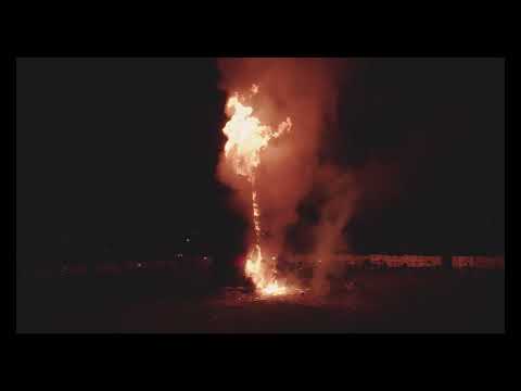 World Record Bonfire, gets set a light