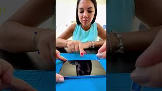 Dán kính cường lực gặp khách hàng này