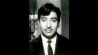 ninaithu paarkiren
