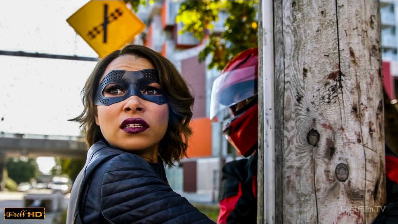 Флэш и Иксес ловят преступников на мотоциклах - YouTube