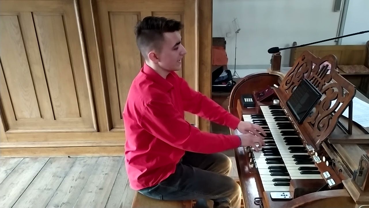 Před oltářem Nejvyššího (Královéhradecký kancionál, č. 891)