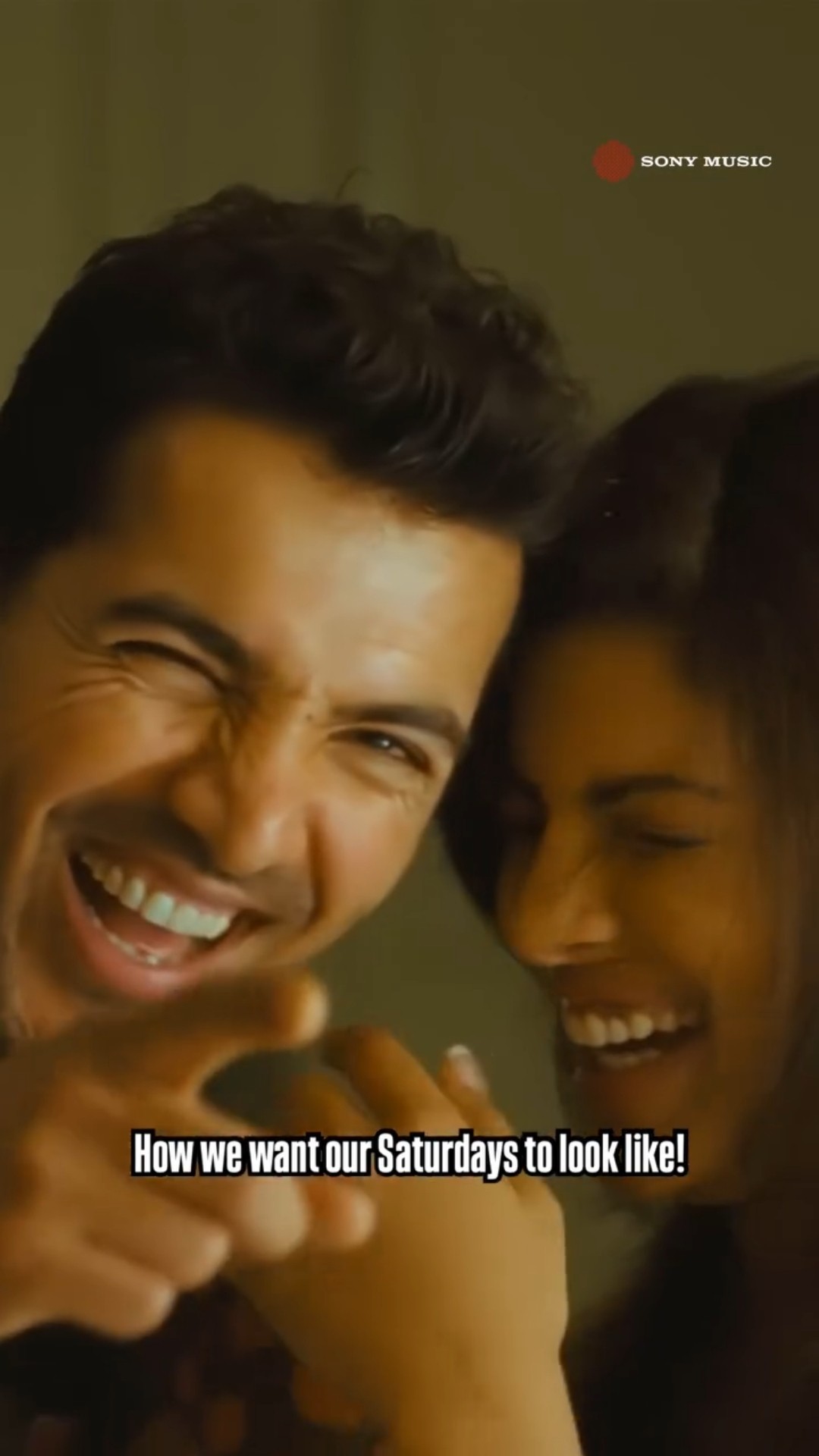 When love confuses but the heart knows.? #jaanekyun #johnabraham #priyankachopra #vishaldadlani