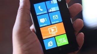 Unboxing: Nokia Lumia 900 Unboxing: Nokia Lumia 900