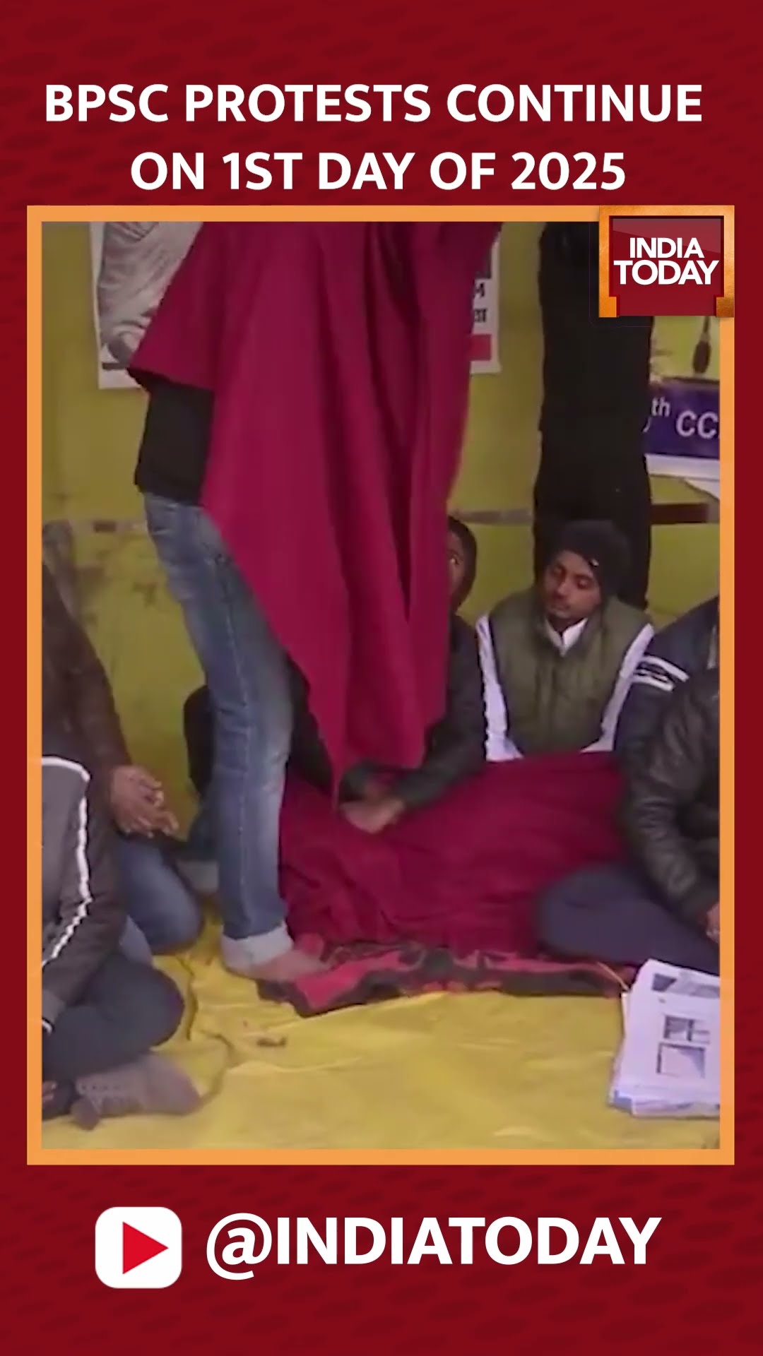 BPSC Aspirants Continue Their Protest Amid Cold Weather On The First Day Of New Year 2025