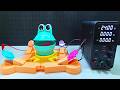I Applied High Voltage to Kids TOYS 【DANGEROUS】 High-Voltage VS Cute Frog hunting
