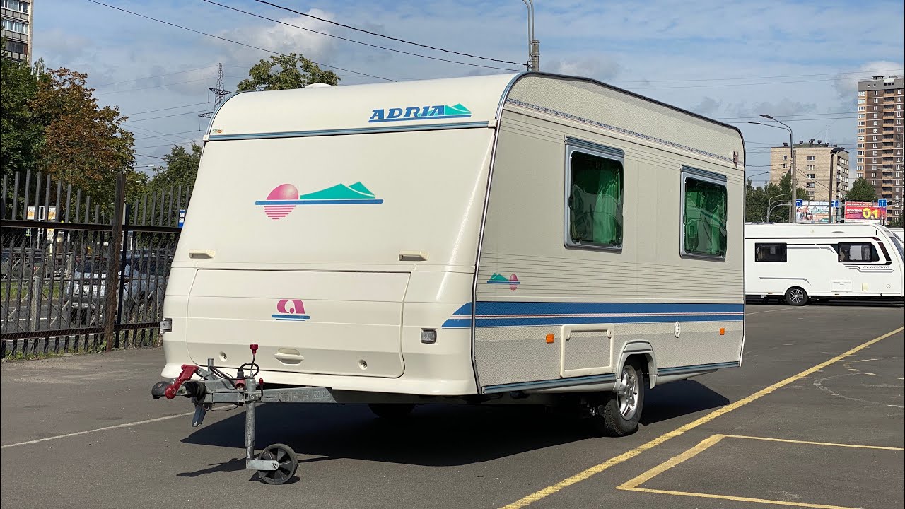 Adria Unica 432 PX - караван из Словении 2000 года выпуска с палаткой, баком для воды, аккумулятором
