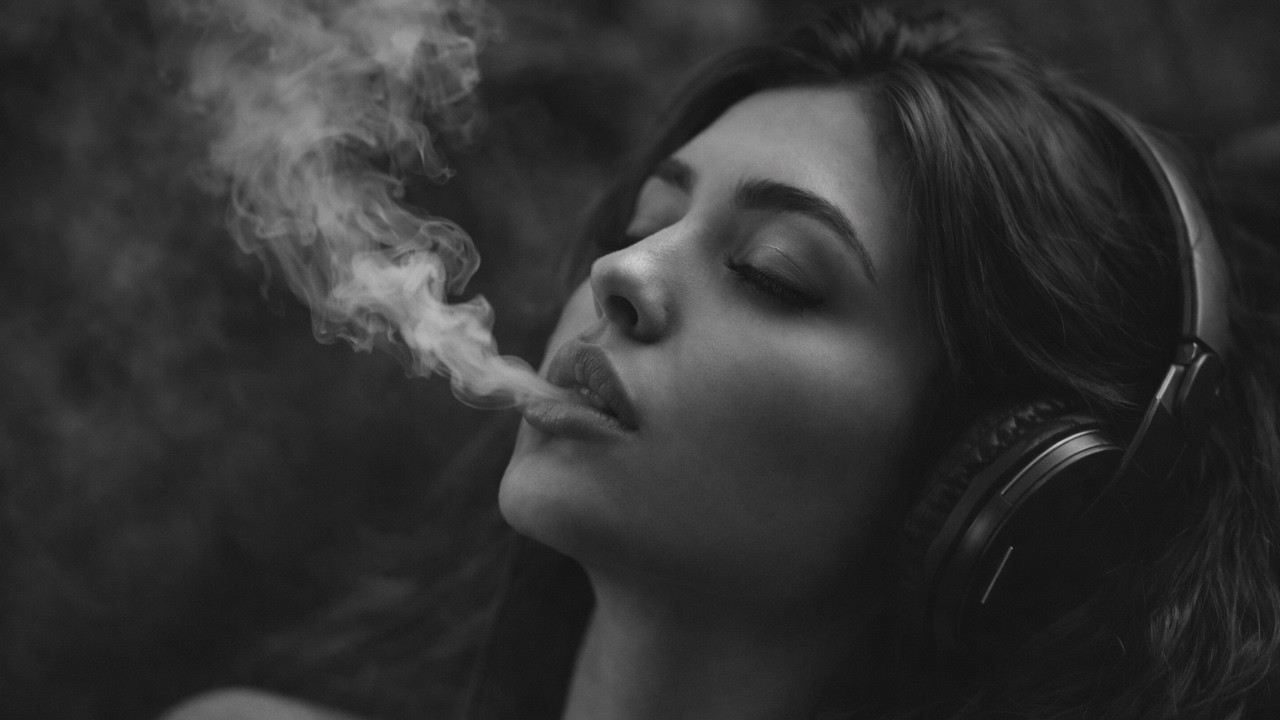 Late Night Deep House Session 2026 | Chill & Emotional House Mix