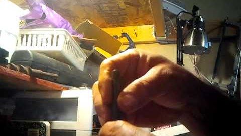 Reclaiming live bullet primers from brass shells