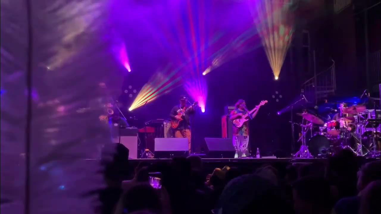 Lettuce play "Everything's Gonna Be Alright" on New Year's Eve 2022 at