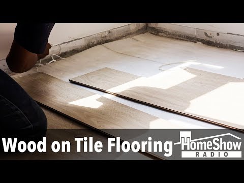 Video: Kan een vloer over tegels worden gelegd?