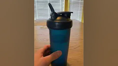 BlenderBottle Classic V2 Shaker Bottle Perfect for Protein Shakes and Pre Workout, 28-Ounce, Black