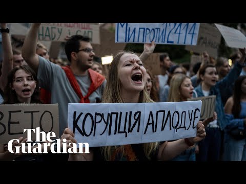 Protests in Ukraine as Zelenskyy approves law to weaken anti-corruption agencies