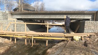 Строительство моста через речку Сарайная.