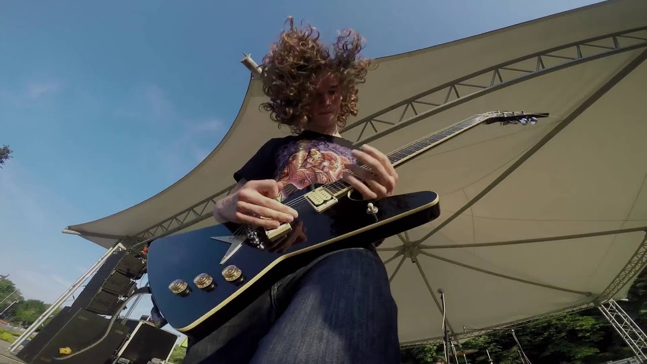 BLOODRUSH - It Comes With A Sound (619) [ LIVE VIDEO]