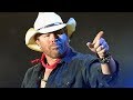 Toby Keith's Emotional Salute to a 93-Year-Old War Veteran