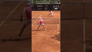 Nicolas Villalon Jumping Tweener Lob