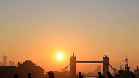 Watch: Warm weather sends NO2 levels rocketing through Europe