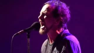 Pearl Jam - Masters Of War - Wrigley Field (August 20, 2016) chords