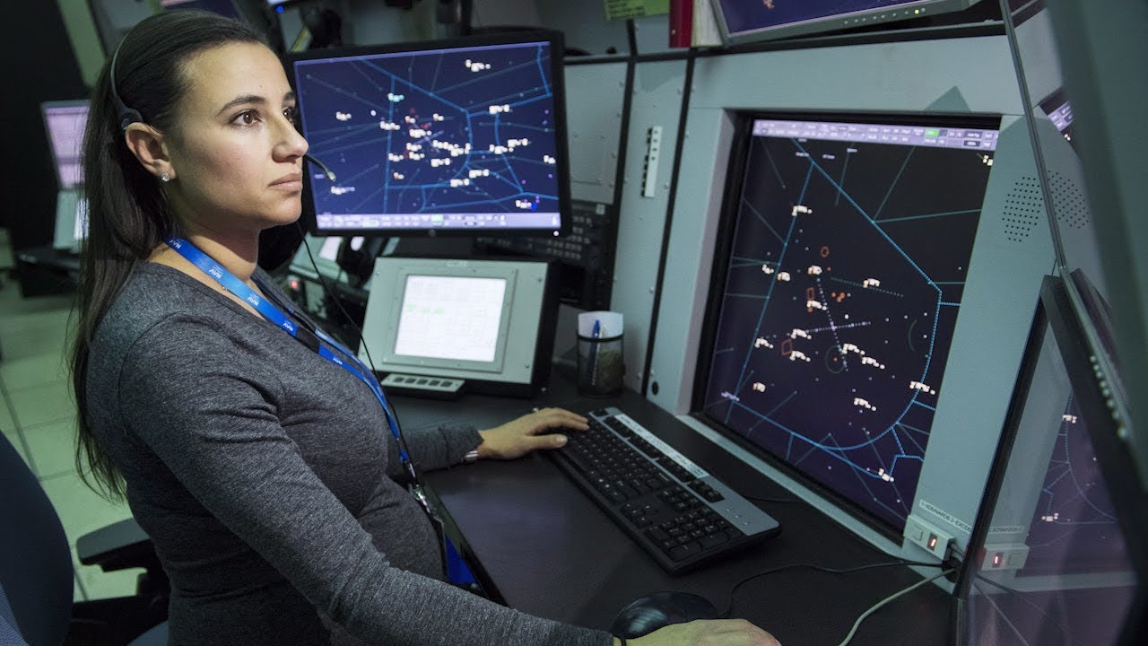 NAV Canada reports lower number of women as air traffic controllers