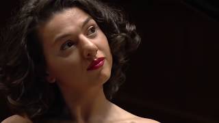 Khatia Buniatishvili - Tchaikovsky: Piano concerto No 1 in B flat minor, Op.23 (2017)