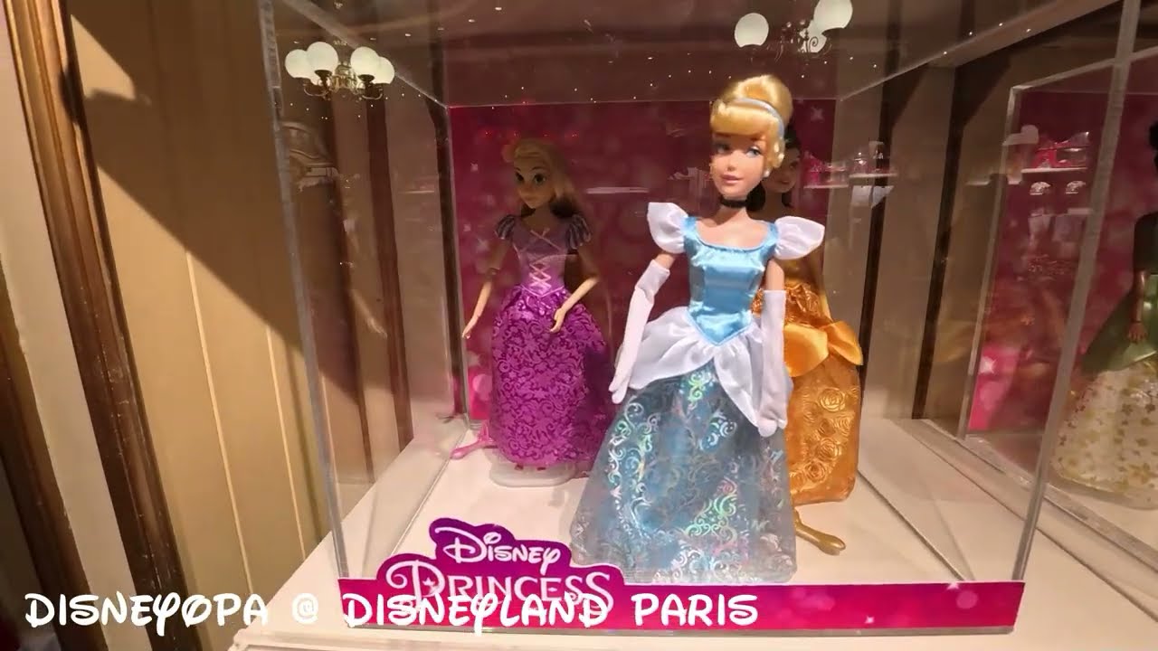 DISNEY & CO. 2/2 - SHOP WALK Disneyland Paris - DisneyOpa