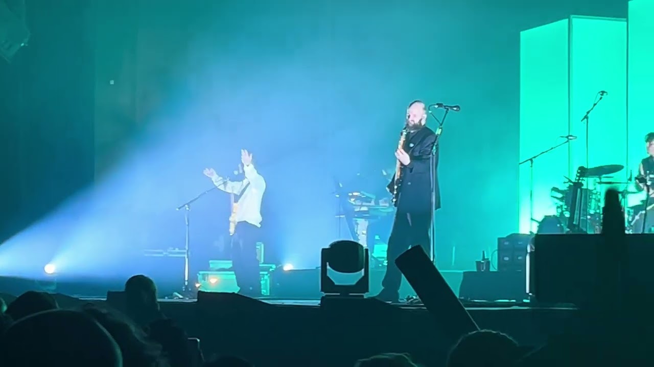 White Lies - Don’t want to feel it all, live 2026 tour (Afas live, 26 feb, full version)