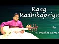 Capture de la vidéo Aalap Of Raag Radhikapriya By Pt. Prabhat Kumar On Sarod