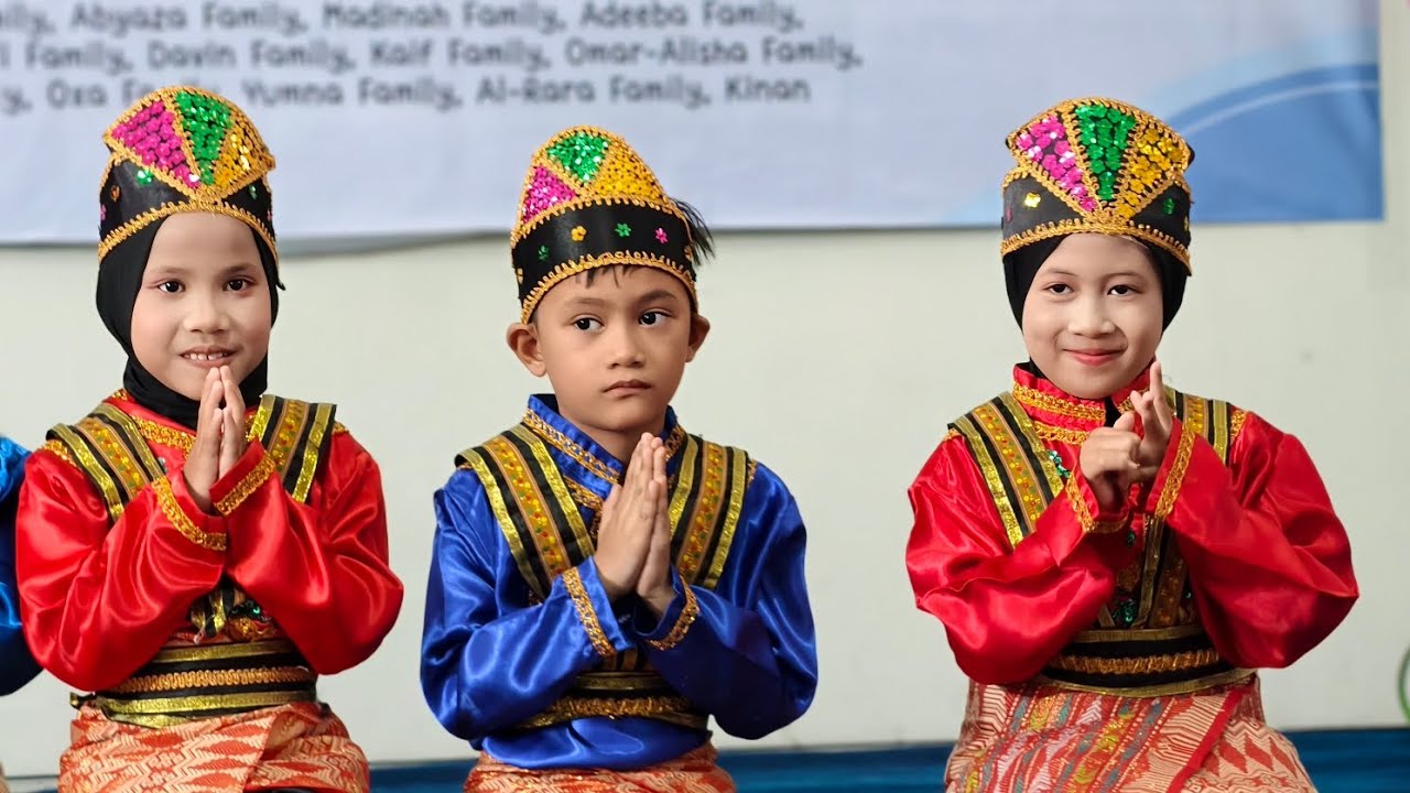 Tari Saman dari Aceh Persembahan dari 