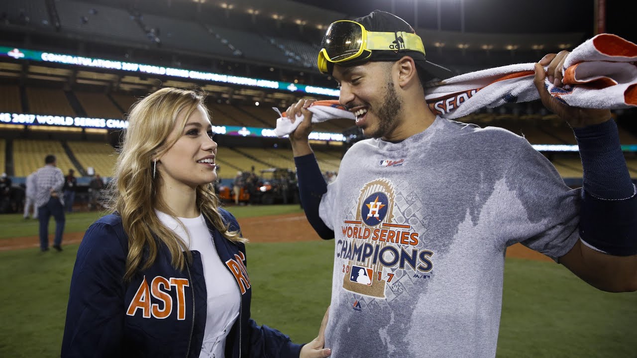 Astros' Carlos Correa wins World Series, proposes to girlfriend