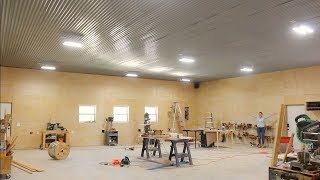 Строительство магазина — установка освещения, розеток и стереосистемы