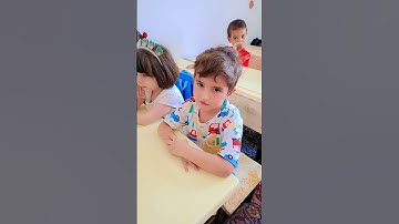 طفل يقرأ سورة النصر بصوت يلامس القلوب معهد: قرآني حياتي