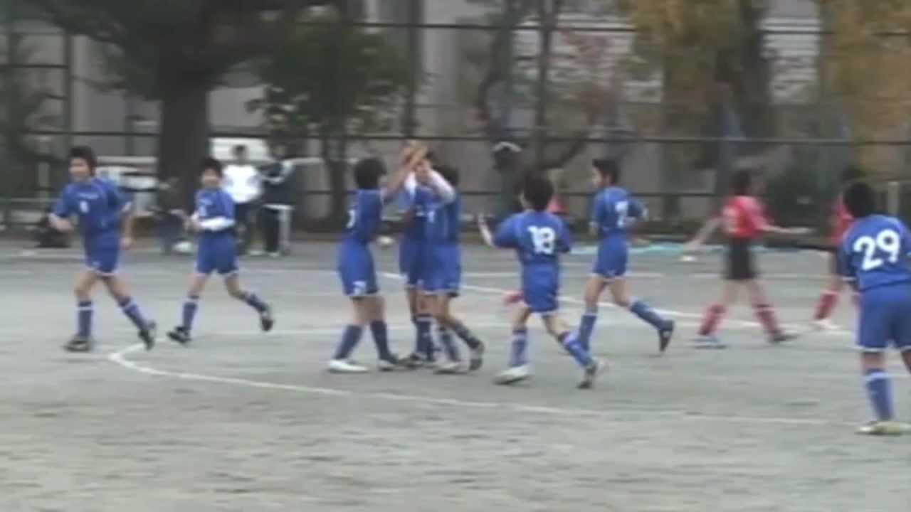 Crazy Goal From Center Field ハーフウェイラインからゴール Youtube