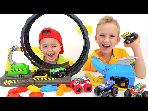 Niki gioca con il camion dei mostri Hot Wheels