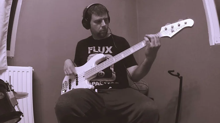 Toto - Girl Goodbye (live in Yokohama) #bass cover