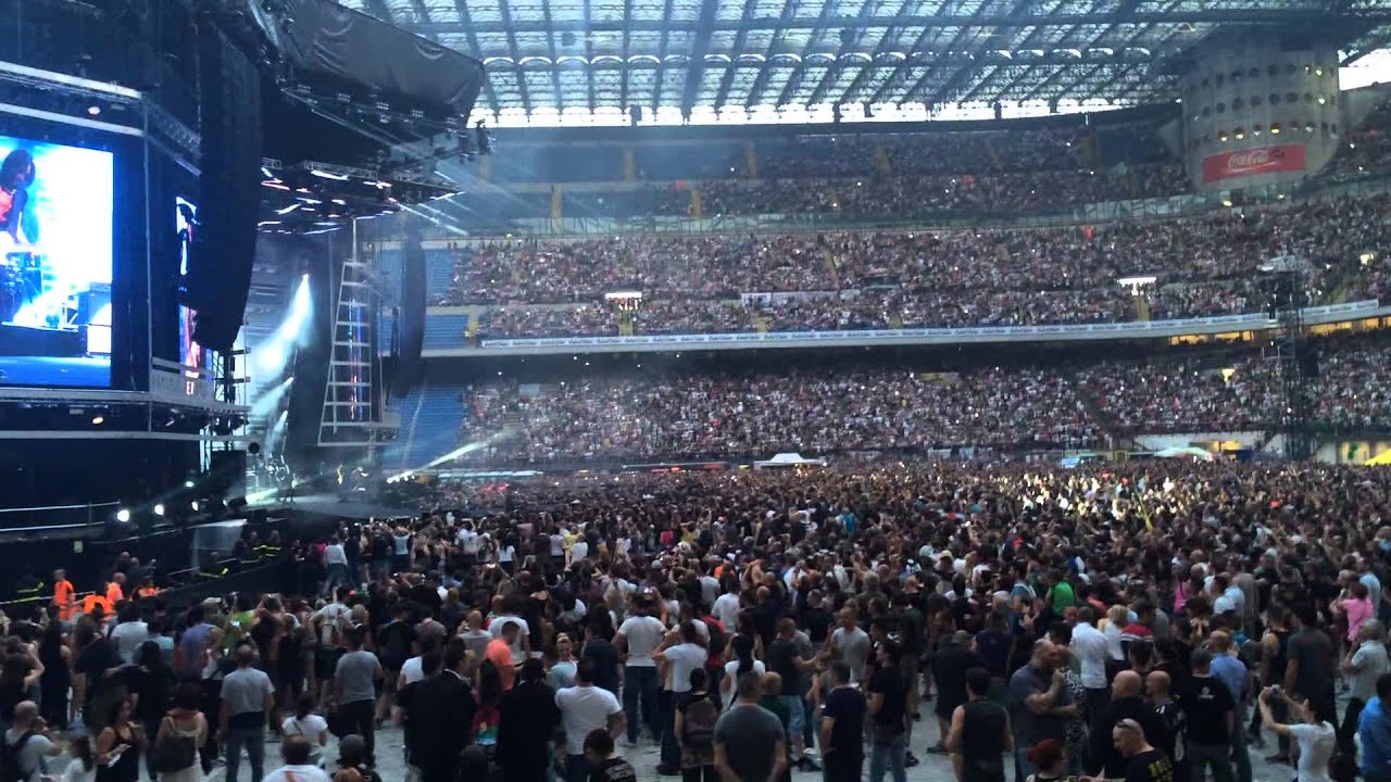 Dannate nuvole Vasco Rossi concerto 18 giugno 2015 (San Siro) YouTube Dannate nuvole Vasco Rossi concerto 18 giugno 2015 (San Siro) YouTube