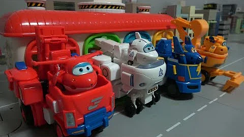 Super Wings Airplane Transform suit Toys In Garage 슈퍼윙스 비행기 변신로봇 장난감 차고지 놀이