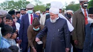 Where Khilafat Walks, Hearts Follow 