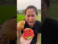 màn troll siêu hài hước của ba chị em với chiếc bánh Hamburgers🍔 #shorts