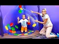 Vlad and Niki play and have fun in museums of illusions