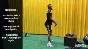 Agachamento com flexão de ombros com anilha