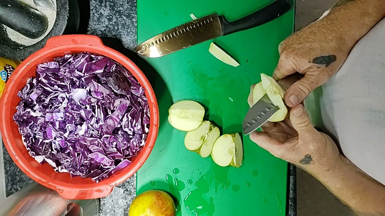 Grootmoeders rodekool met appeltjes