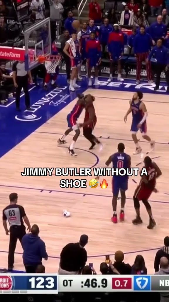 Jimmy Butler without a shoe ?