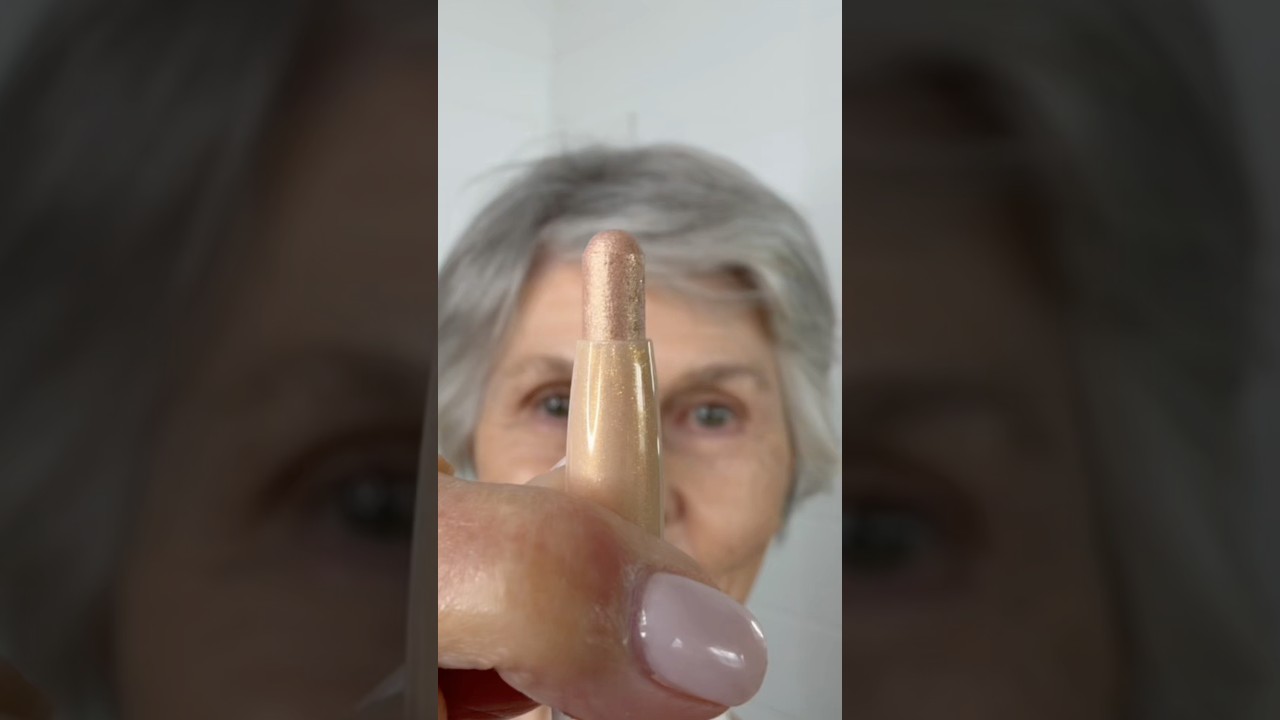 super easy to use for max effect Shadow sticks  