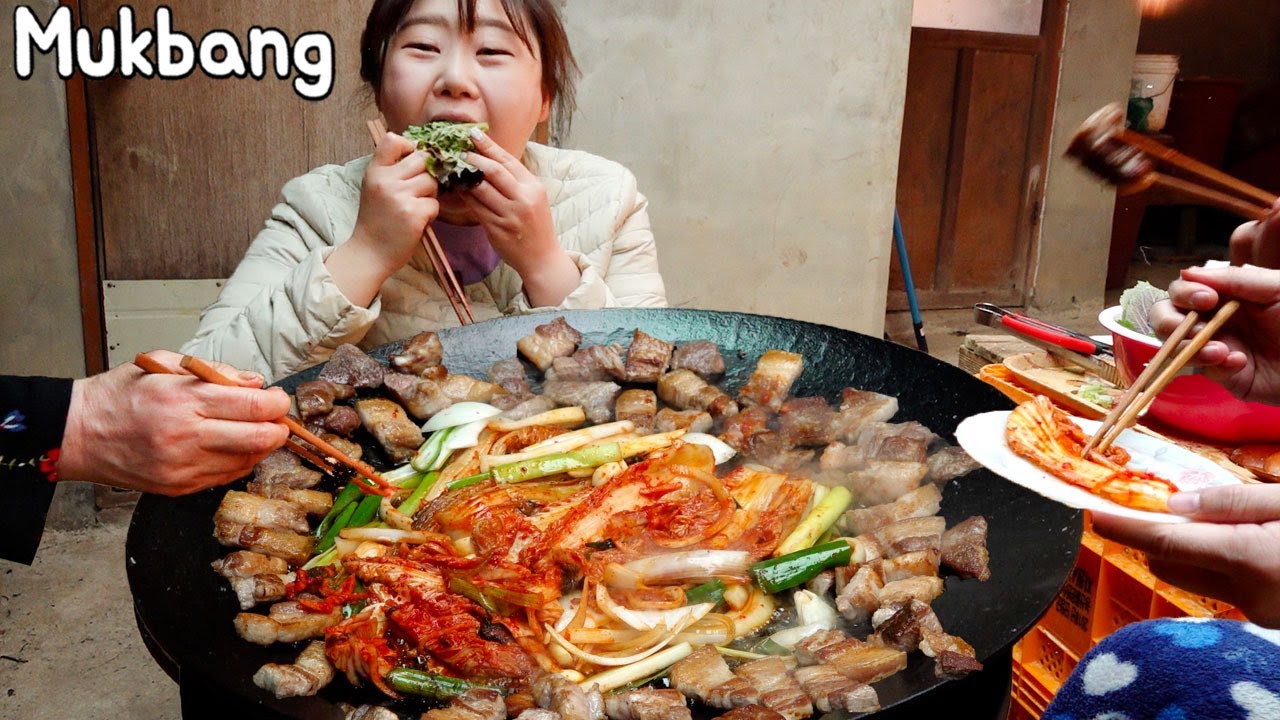 Mukbang | 입천장 까져도 맛있는 솥뚜껑 통김치 삼겹살🥓 먹방