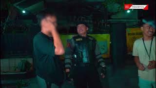 T4NGKAP KURIR T3MB4KAU SINTETI5 BAWA PULUHAN PAKET