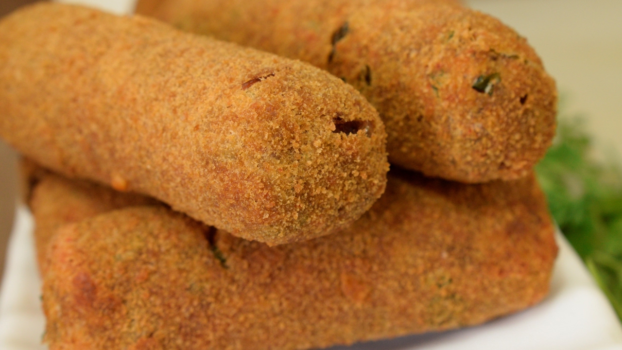 Leftover Chapati Cutlet | Leftover Roti Cutlet Recipe