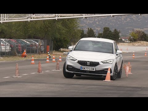 SEAT León 2020 - Maniobra de esquiva (moose test) | km77.com